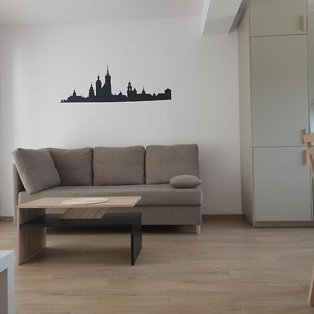 Near The Airport- Apartments Cracovie Extérieur photo