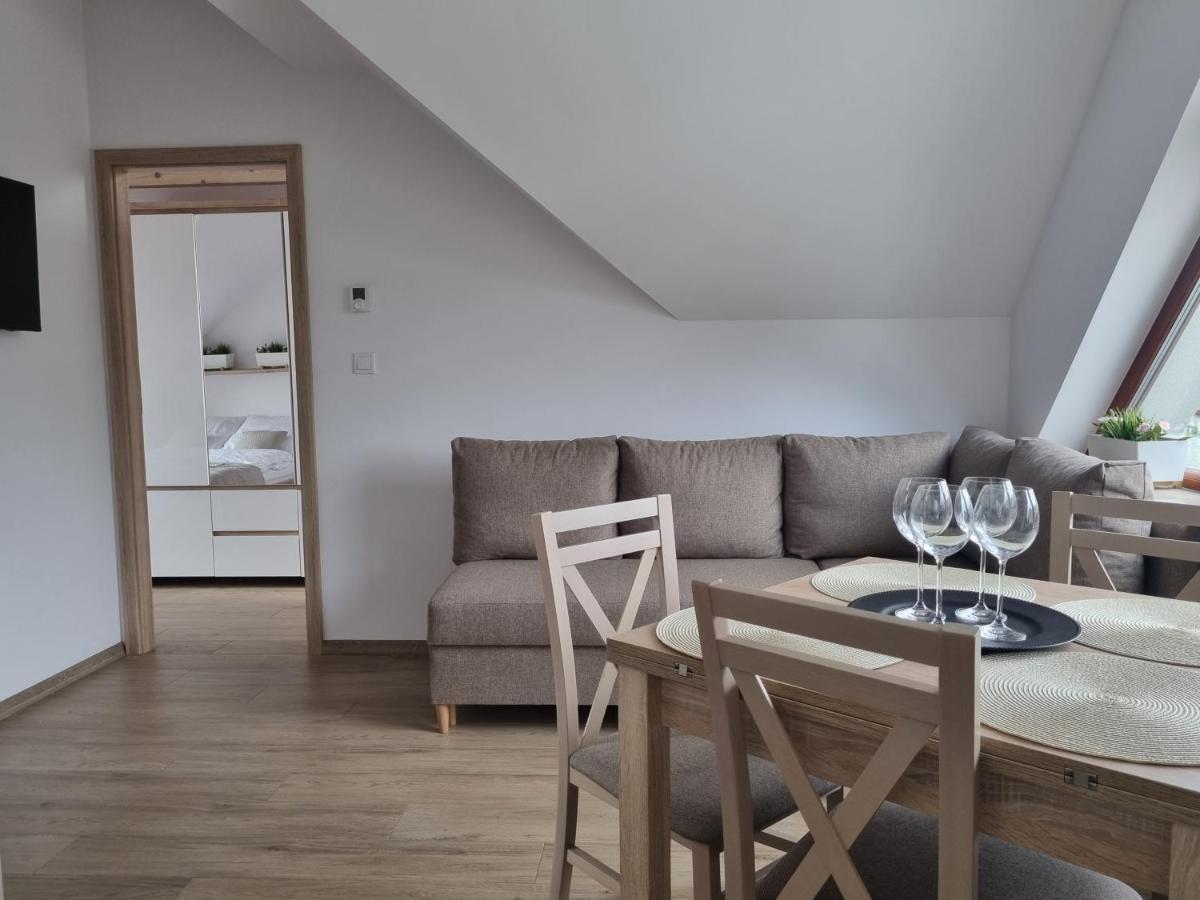 Near The Airport- Apartments Cracovie Extérieur photo
