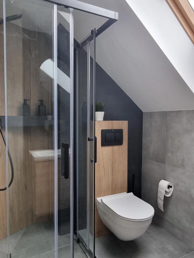 Near The Airport- Apartments Cracovie Extérieur photo