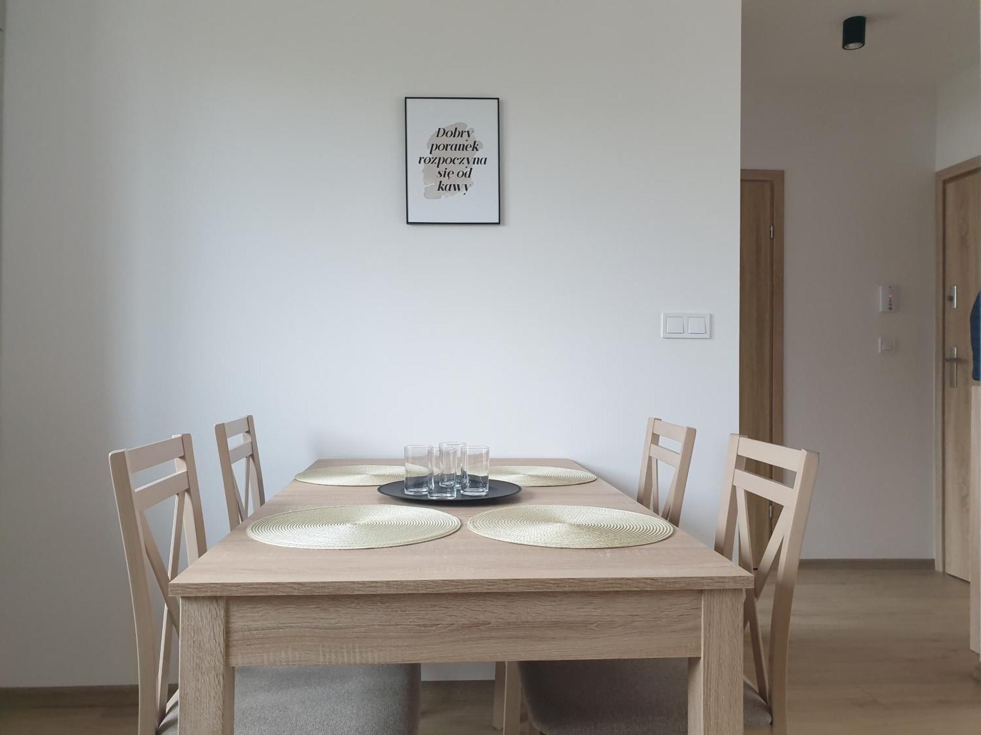 Near The Airport- Apartments Cracovie Extérieur photo